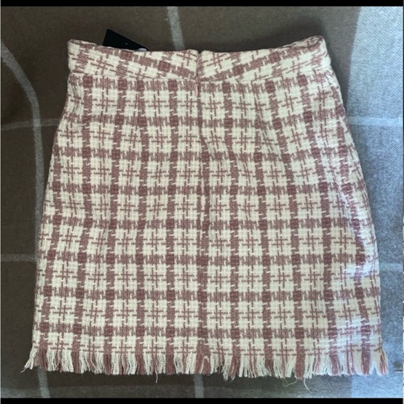 FASHION NOVA - Check the record MINI SKIRT size small. Color: blush/combo - Picture 5 of 6